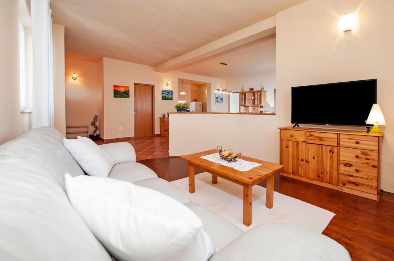 Apartments Fra & Mar With Swimming Pool In 2025 Sorici Bagian luar foto